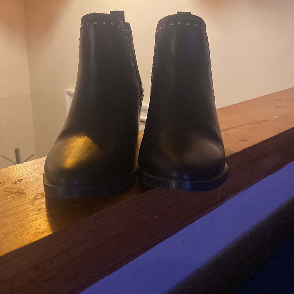 Booties - Picture 3 of 4